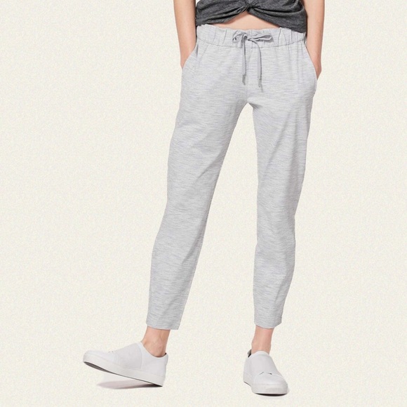 Lululemon On The Fly Pant 28" - Picture 2 of 7